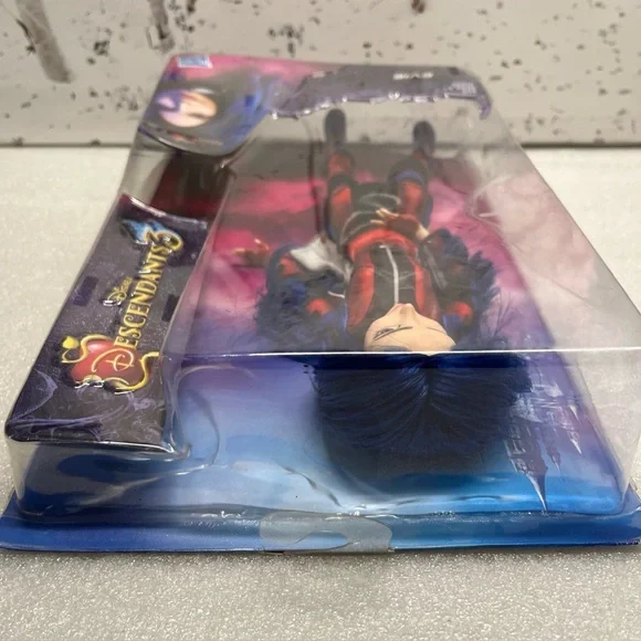 Disney Descendants 3 EVIE DOLL NEW SEALED 12” Disney - Picture 8 of 11